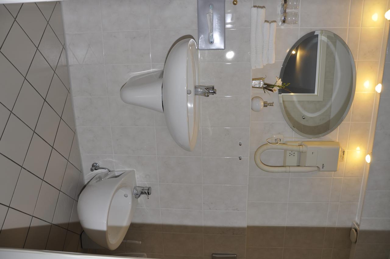 Basalt Hotel Restaurant Lounge Hohwacht Zewnętrze zdjęcie